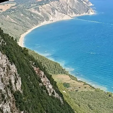 아파트 Nel Blu Dipinto Di Blu 포르토레카나티