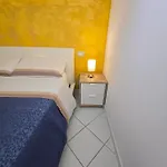 Nel Blu Dipinto Di Blu Daire Porto Recanati