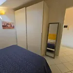 Nel Blu Dipinto Di Blu * Porto Recanati