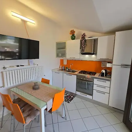 Nel Blu Dipinto Di Blu Porto Recanati