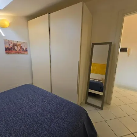 Nel Blu Dipinto Di Blu * Porto Recanati