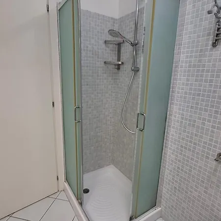 Nel Blu Dipinto Di Blu *