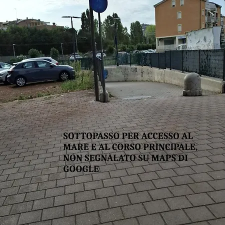 Nel Blu Dipinto Di Blu Porto Recanati