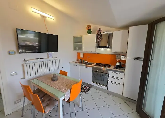 Nel Blu Dipinto Di Blu Porto Recanati